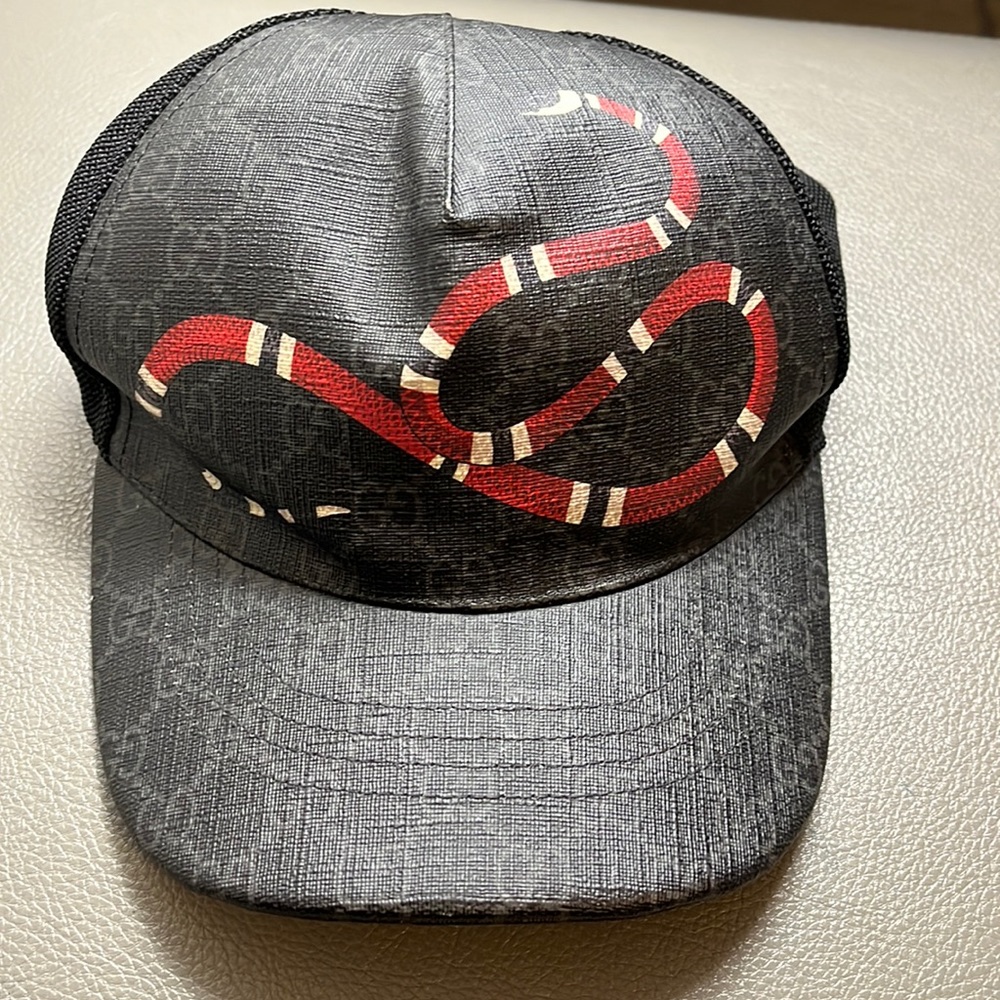 Gucci snake print supreme hat